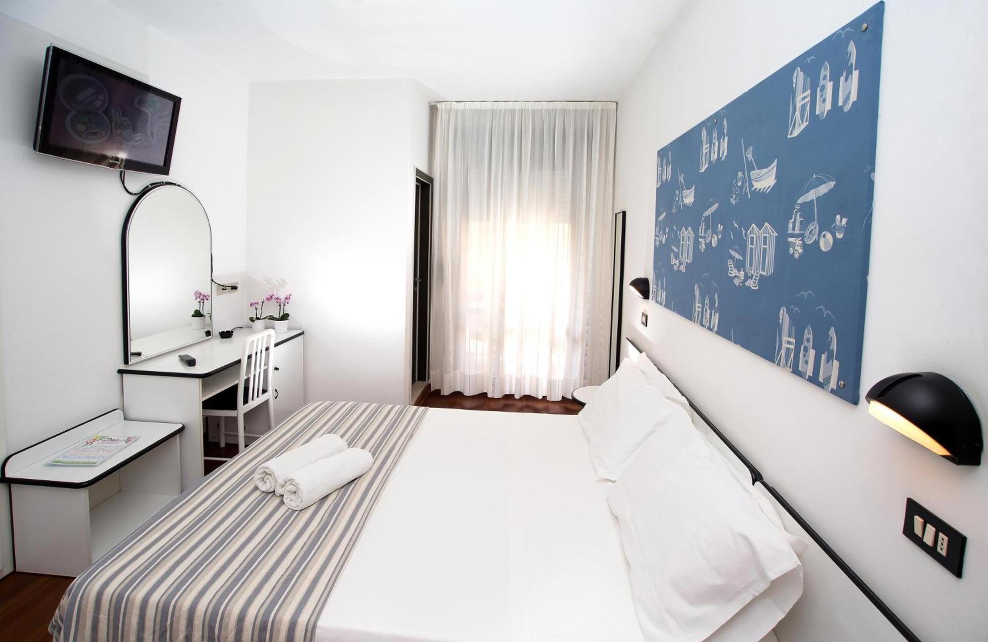 Hotel Adelphi Riccione Buitenkant foto