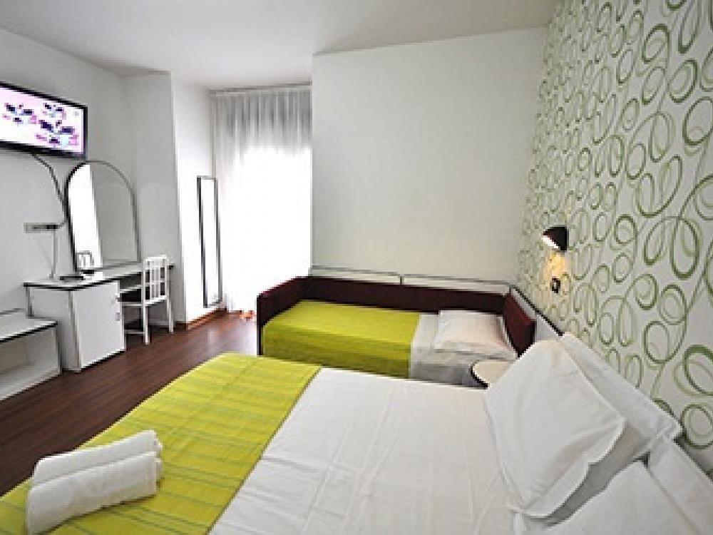 Hotel Adelphi Riccione Buitenkant foto